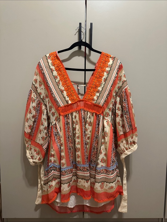 Agua Bendita Tops - Aqua Bendita Boho Floral Peasant Top in Peach-Orange Size Medium